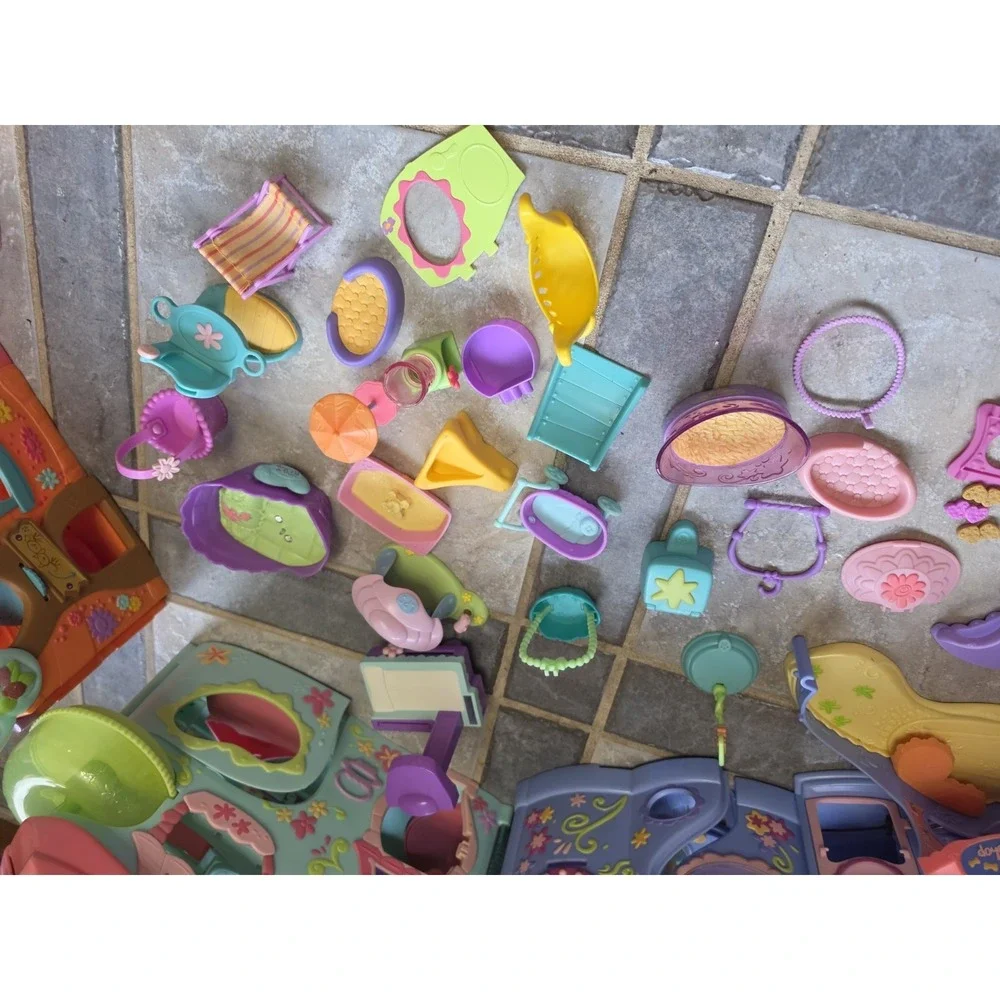 Lps Lot, Includes Houses,accessories